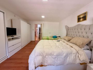 VENTA CASA 3 DORMITORIOS CON PATIO Y COCHERA