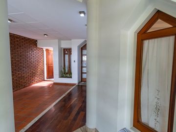 VENTA CASA 3 DORMITORIOS BARRIO ROQUE SAENZ PEÑA.