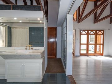 VENTA CASA 3 DORMITORIOS BARRIO ROQUE SAENZ PEÑA.