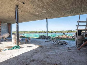 CASA EN UNA PLANTA DISEÑO DE CATEGORIA
