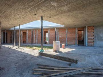 CASA EN UNA PLANTA DISEÑO DE CATEGORIA