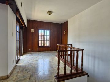 VENTA 2 CASAS EN UN LOTE-IDEAL VIVIR Y ALQUILAR!