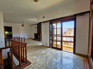 VENTA 2 CASAS EN UN LOTE-IDEAL VIVIR Y ALQUILAR!