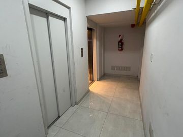 VENTA COCHERA PLENO CENTRO