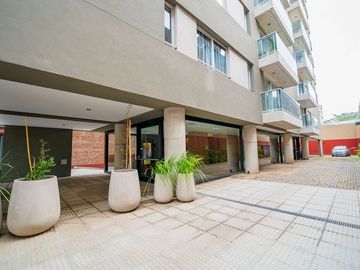 VENTA COCHERA FIJA Y CUBIERTA OLIVOS VICENTE LÓPEZ