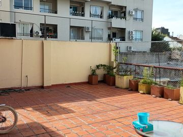 Venta depto 3 amb con balcón terraza y cochera