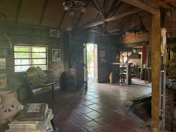 CASA  EN VENTA CON PILETA.RUTA 2 KM46 ABAST0