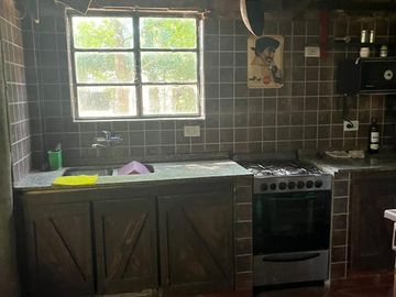CASA  EN VENTA CON PILETA.RUTA 2 KM46 ABAST0