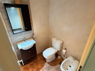 Venta monoambiente Villa urquiza con cochera.