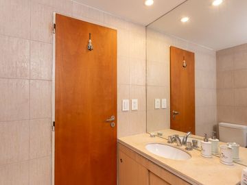 VENTA DEPARTAMENTO DUPLEX DE 3 AMBIENTES SAN TELMO