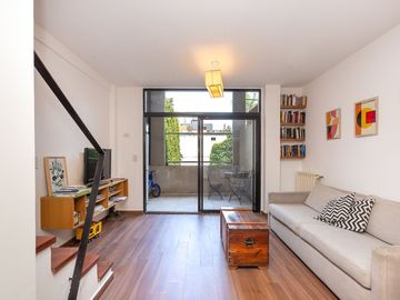 VENTA DEPARTAMENTO DUPLEX DE 3 AMBIENTES SAN TELMO