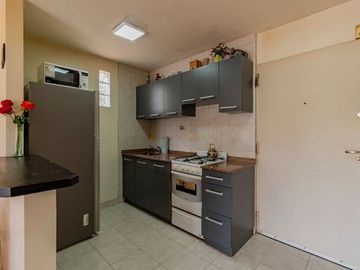 Venta Depto 2 amb c/balcón y cochera. Almagro