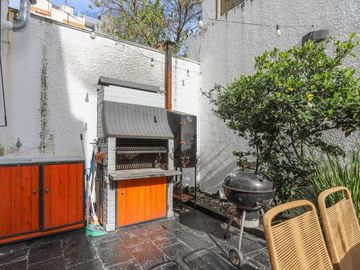 VENTA PH 5 AMBIENTES C/PATIO Y TERRAZA EN LINIERS