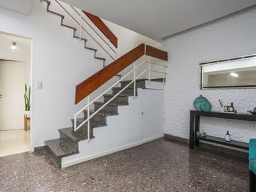 VENTA PH 5 AMBIENTES C/PATIO Y TERRAZA EN LINIERS
