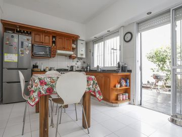 VENTA PH 5 AMBIENTES C/PATIO Y TERRAZA EN LINIERS