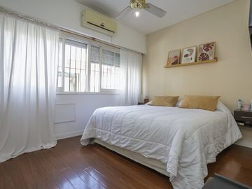 VENTA PH 5 AMBIENTES C/PATIO Y TERRAZA EN LINIERS