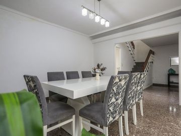VENTA PH 5 AMBIENTES C/PATIO Y TERRAZA EN LINIERS