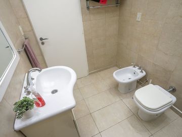 VENTA PH 5 AMBIENTES C/PATIO Y TERRAZA EN LINIERS