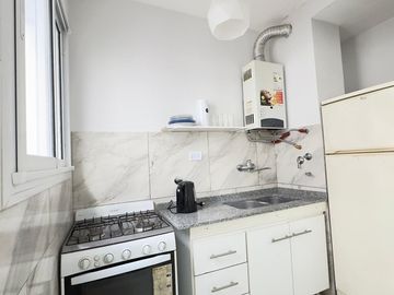 VENTA DEPARTAMENTO 2 AMB. AMOBLADO Y EQUIPADO