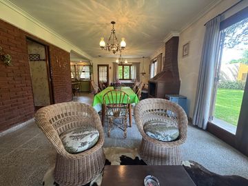 VENTA CASA 2 AMB SOBRE DOS LOTES MAR DE COBO