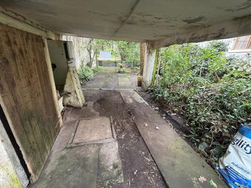 Venta casa 5 amb, garaje, quincho, parque y depto.