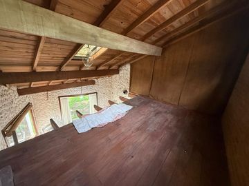 Venta casa 5 amb, garaje, quincho, parque y depto.