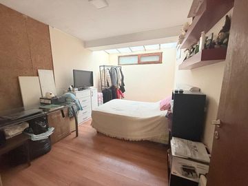 VENTA PH 3 AMBIENTES CON PATIO EN LAS AVENIDAS
