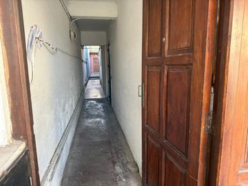 VENTA PH 3 AMBIENTES CON PATIO EN LAS AVENIDAS