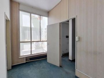 VENTA OFICINA EXCELENTE UBICACION MICROCENTRO