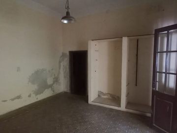 VENTA CASA 3 DORMITORIOS BARRIO TALLERES ESTE CBA