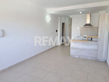 VENTA MONOAMBIENTE CON COCHERAS CIPOLLETTI