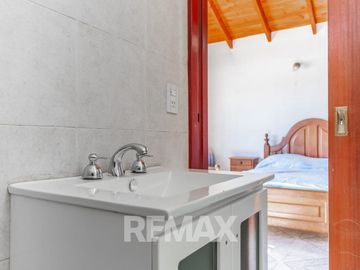 VENTA CASA + DEPTO - B° BELGRANO - CIPOLLETTI