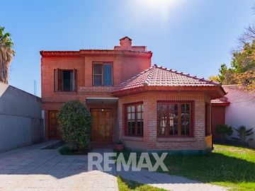 VENTA CASA + DEPTO - B° BELGRANO - CIPOLLETTI