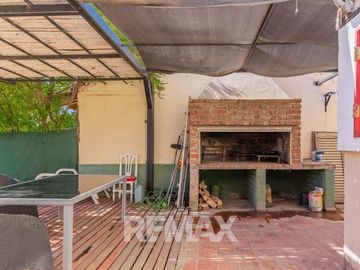 VENTA CASA + DEPTO - B° BELGRANO - CIPOLLETTI