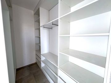 Casa Venta a la laguna a estrenar, San Sebastian
