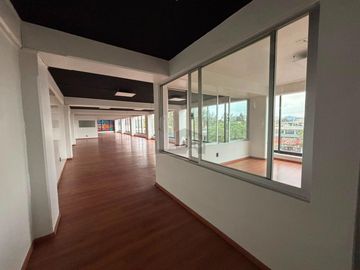 Espacio Comercial en Venta | Plaza Comercial sobre Av. Canal de Tezontle
