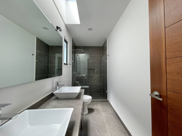 CASA EN VENTA CON ALBERCA PRIVADA, TERRAZA Y ROOF GARDEN EN ZIBATÁ