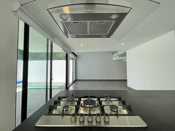 CASA EN VENTA CON ALBERCA PRIVADA, TERRAZA Y ROOF GARDEN EN ZIBATÁ