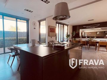 CASA EN VENTA EN PUERTA LAS LOMAS