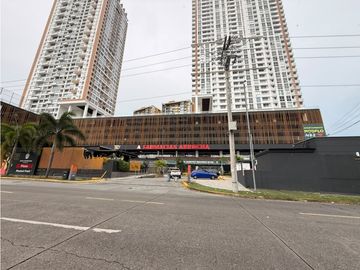 LOCAL COMERCIAL EN ALQUILER | GREENWOOD PLAZA – TUMBA MUERTO | 59 M²