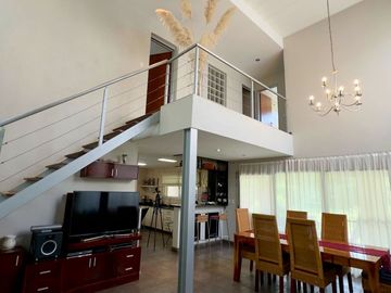 CASA EN VENTA 4 AMB SANTA MARIA DE LOS OLIVOS