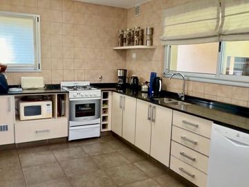 CASA EN VENTA 4 AMB SANTA MARIA DE LOS OLIVOS