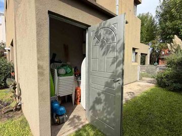 CASA EN VENTA 4 AMB SANTA MARIA DE LOS OLIVOS