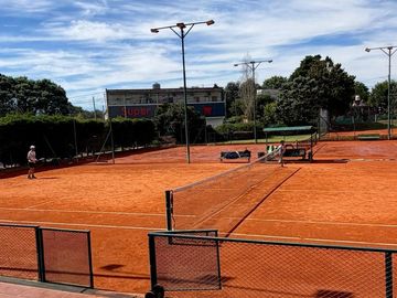 CASA EN VENTA 4 AMB SANTA MARIA DE LOS OLIVOS