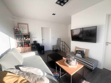Venta Dúplex 3 Amb c/ Terraza Propia y Coch
