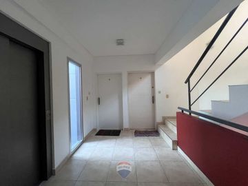 Venta Dúplex 3 Amb c/ Terraza Propia y Coch
