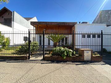 Venta casa 4 amb Villa Ballester APTO CREDITO