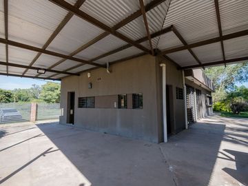 Moderna propiedad de 2 dorm en Lomas de San José