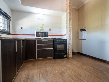 Moderna propiedad de 2 dorm en Lomas de San José
