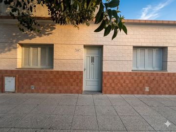 CASA 3 AMBIENTES CON PARQUE EN VENTA CIUDAD MADERO